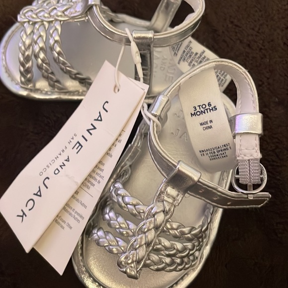 Janie and Jack silver sandals - Picture 4 of 5